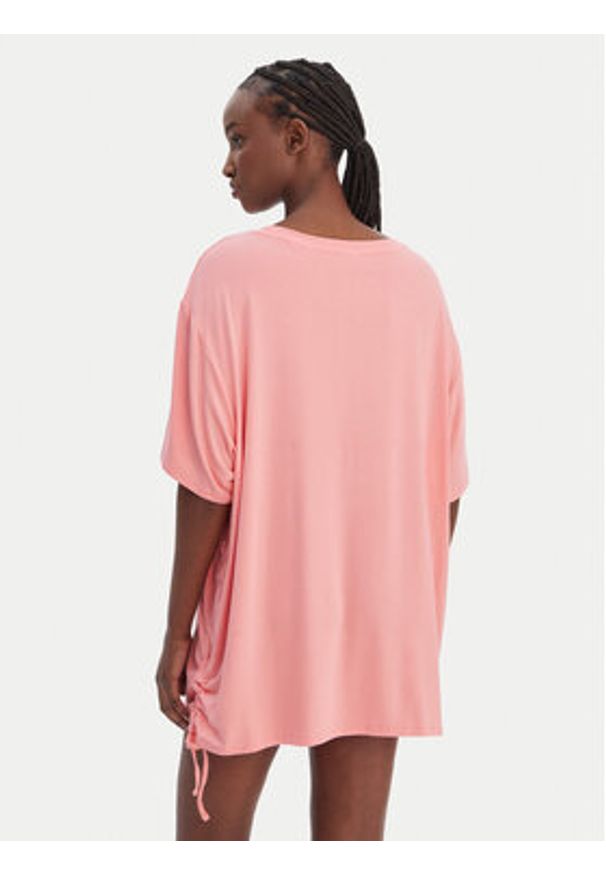 Guess T-Shirt E4GI00 K68D2 Różowy Oversize. Kolor: różowy. Materiał: wiskoza