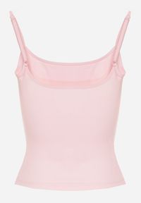 Born2be - Różowy Klasyczny Top Hallamia. Okazja: na co dzień. Kolor: różowy. Materiał: jeans. Długość rękawa: na ramiączkach. Styl: klasyczny