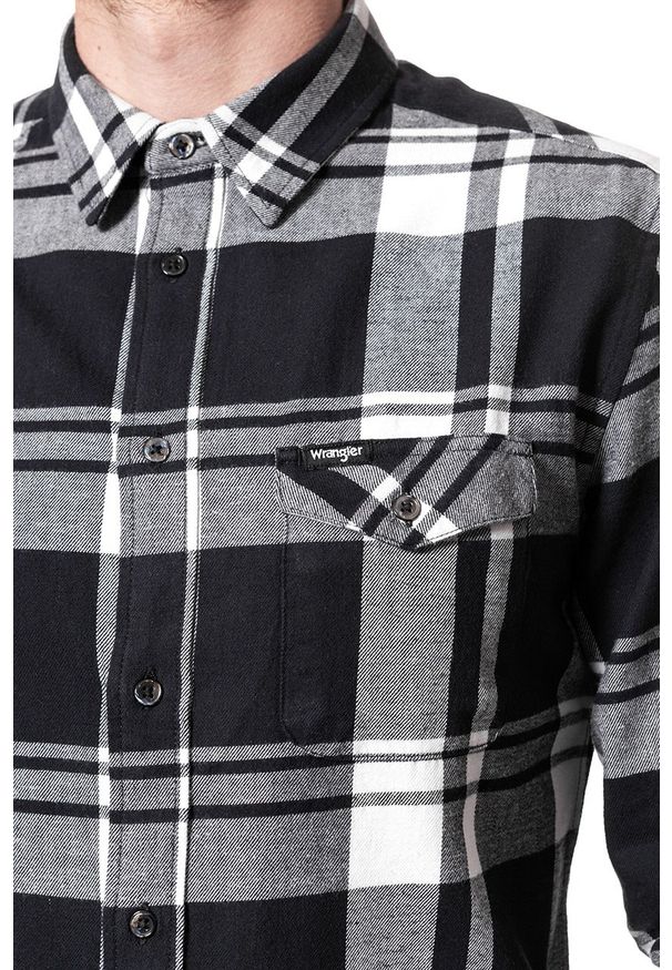 Wrangler - KOSZULA WRANGLER LS 1PKT FLAP SHIRT BLACK W5932T201 112129737. Wzór: kratka