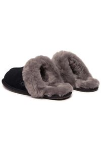 Ugg Kapcie W Scuffette II 1106872 Czarny. Kolor: czarny. Materiał: skóra