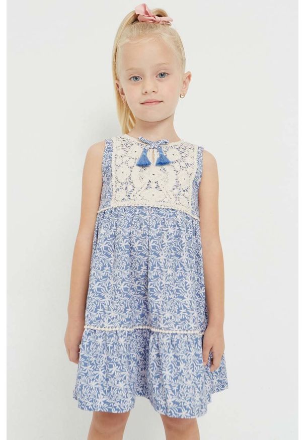 Mayoral sukienka bawełniana dziecięca kolor granatowy mini prosta. Okazja: na co dzień. Kolor: niebieski. Materiał: bawełna. Wzór: haft. Typ sukienki: proste. Styl: casual. Długość: mini