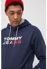 Tommy Jeans Bluza bawełniana DM0DM12375.PPYY męska kolor granatowy z kapturem z nadrukiem. Okazja: na co dzień. Typ kołnierza: kaptur. Kolor: niebieski. Materiał: bawełna. Wzór: nadruk. Styl: casual #5