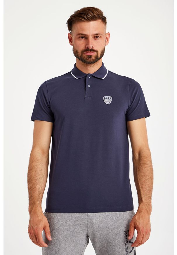 EA7 Emporio Armani - POLO EA7 EMPORIO ARMANI. Typ kołnierza: polo. Materiał: bawełna, tkanina, guma. Wzór: aplikacja. Styl: klasyczny
