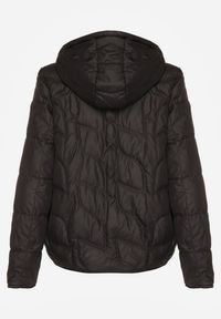 Renee - Czarna Kurtka Przejściowa z Kapturem w Oryginalne Pikowane Przeszycia Arivitta. Okazja: na spacer. Typ kołnierza: kaptur. Kolor: czarny. Materiał: jeans, poliester #2