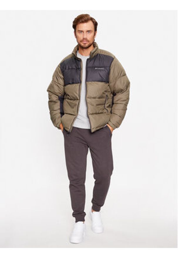 columbia - Columbia Kurtka zimowa Pike Lake™ II Jacket Khaki Regular Fit. Kolor: brązowy. Materiał: syntetyk. Sezon: zima