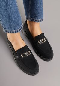 Born2be - Czarne Mokasyny Ozdobione Klamrą Wildbluff. Okazja: do pracy, na spotkanie biznesowe. Zapięcie: klamry. Kolor: czarny. Materiał: jeans. Wzór: aplikacja. Styl: biznesowy #4