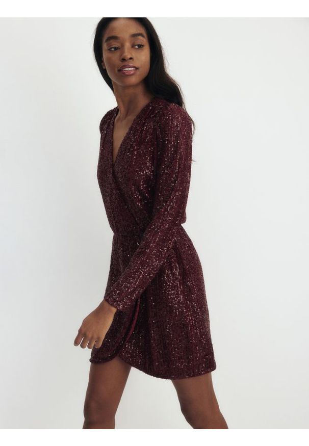 Reserved - Sukienka z cekinami - bordowy. Kolor: czerwony. Materiał: tkanina. Typ sukienki: proste