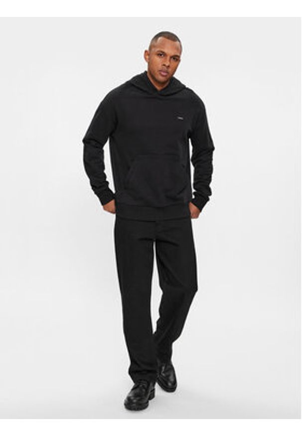Calvin Klein Bluza K10K112748 Czarny Comfort Fit. Kolor: czarny. Materiał: bawełna