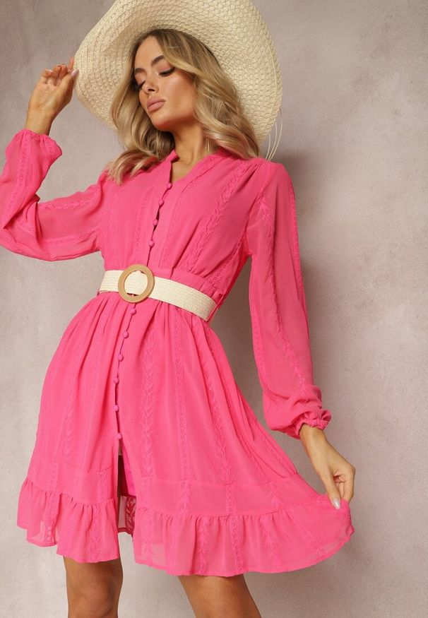 Renee - Fuksjowa Sukienka Merrinni. Kolor: różowy. Materiał: tkanina. Wzór: haft. Styl: boho, klasyczny