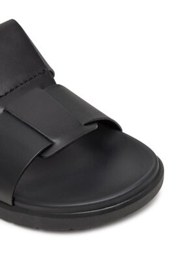 Calvin Klein Klapki Lug Sandal Double T Lth HM0HM01734 Czarny. Kolor: czarny. Materiał: skóra