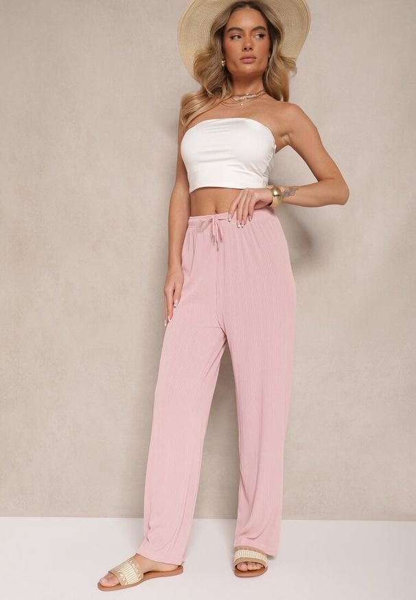 Renee - Różowe Spodnie o Szerokim Kroju High Waist Ozdobione Sznurkami Harisna. Okazja: na co dzień. Stan: podwyższony. Kolor: różowy. Wzór: aplikacja. Styl: casual