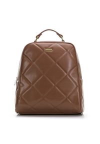 Wittchen - Damski plecak z geometrycznie pikowanym przodem brązowy. Kolor: brązowy. Materiał: skóra ekologiczna. Wzór: geometria #1