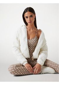 Guess Kurtka przejściowa 177287 Biały Classic Fit. Kolor: biały