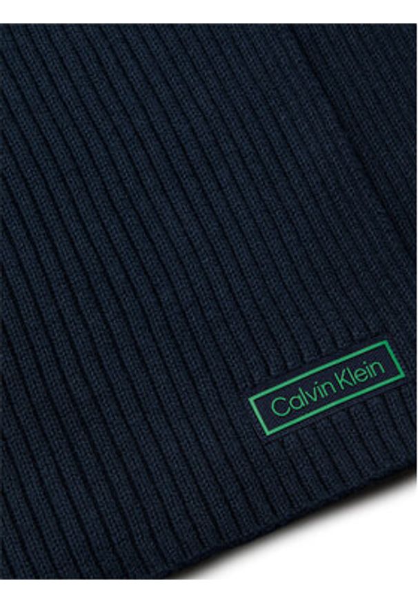 Calvin Klein Szal Patch Chunky Rib Cotton Scarf LV04D8055G Granatowy. Kolor: niebieski. Materiał: bawełna