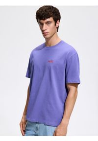Reserved - T-shirt boxy z haftem - fioletowy. Kolor: fioletowy. Materiał: bawełna, dzianina. Wzór: haft #1