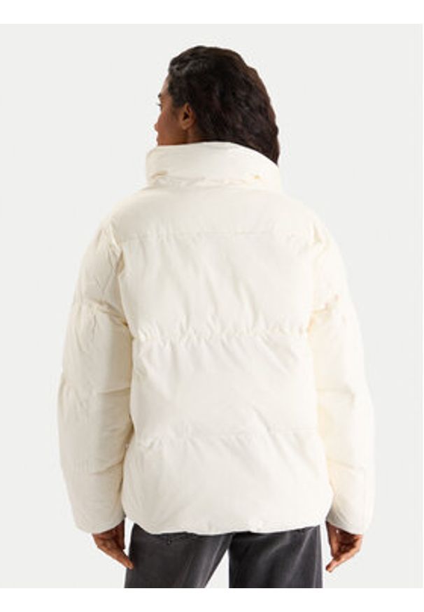 Mustang Kurtka zimowa Gillian 1016744 Écru Relaxed Fit. Materiał: syntetyk. Sezon: zima