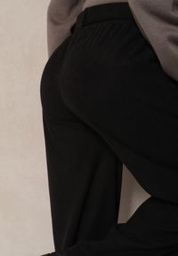 Renee - Czarne Spodnie Sztruksowe o Szerokim Kroju High Waist z Paskiem Valoma. Okazja: na co dzień. Stan: podwyższony. Kolor: czarny. Materiał: sztruks. Styl: elegancki, retro, casual #4