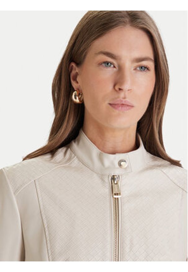Guess Kurtka z imitacji skóry W6RL52 WL850 Écru Regular Fit. Kolor: kremowy. Materiał: skóra