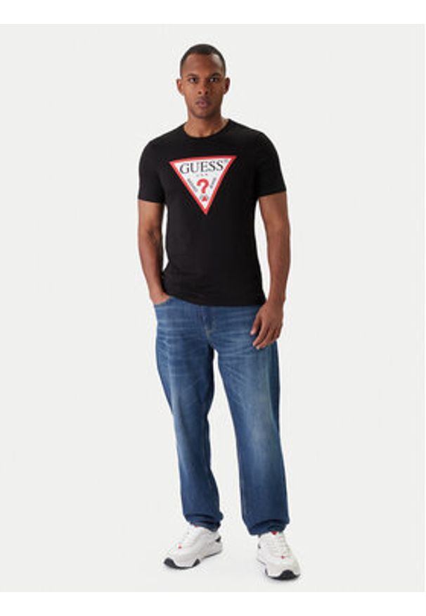 Guess T-Shirt M2YI71 I3Z14 Czarny Slim Fit. Kolor: czarny. Materiał: bawełna
