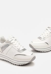 Born2be - Biało-Srebrne Sneakersy na Grubej Ozdobnej Podeszwie z Brokatem Tarseli. Kolor: biały #3