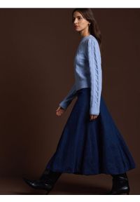 Reserved - Sweter z warkoczowym splotem - jasnoniebieski. Kolor: niebieski. Materiał: dzianina. Wzór: ze splotem #1