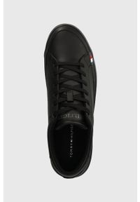 TOMMY HILFIGER - Tommy Hilfiger sneakersy skórzane MODERN VULC LTH LOW WL kolor czarny FM0FM04819. Nosek buta: okrągły. Kolor: czarny. Materiał: skóra #2