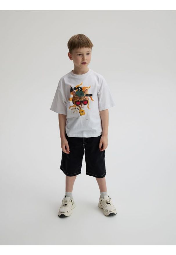 Reserved - T-shirt z nadrukiem - biały. Kolor: biały. Materiał: dzianina, bawełna. Wzór: nadruk