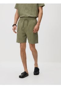 Reserved - Szorty regular z haftem - jasny zielony. Kolor: zielony. Materiał: dzianina, bawełna. Wzór: haft #1