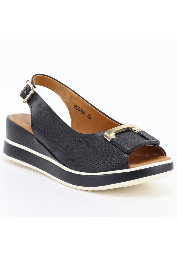 Skórzane sandały damskie na koturnie czarne Artiker 58C0086. Kolor: czarny. Materiał: skóra. Obcas: na koturnie