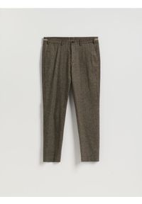 Reserved - Spodnie chino slim fit - ciemnobrązowy. Kolor: brązowy. Materiał: tkanina, bawełna