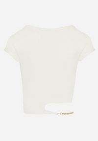 Born2be - Biały Bawełniany T-shirt z Asymetrycznym Wycięciem i Ozdobnym Łańcuszkiem Glitia. Okazja: na co dzień. Kolor: biały. Materiał: bawełna. Styl: casual