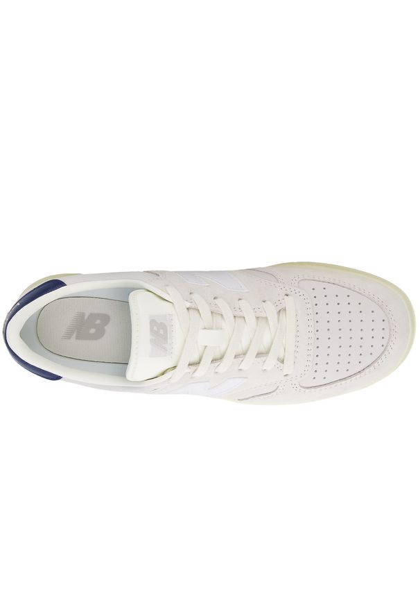 Buty unisex New Balance CT500NAV – szare. Kolor: szary. Materiał: nubuk, zamsz, guma. Szerokość cholewki: normalna. Sport: tenis