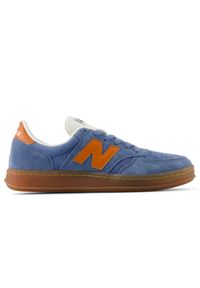 Buty unisex New Balance CT500PHB – niebieskie. Kolor: niebieski. Materiał: materiał, nubuk, guma, syntetyk. Szerokość cholewki: normalna. Sport: tenis
