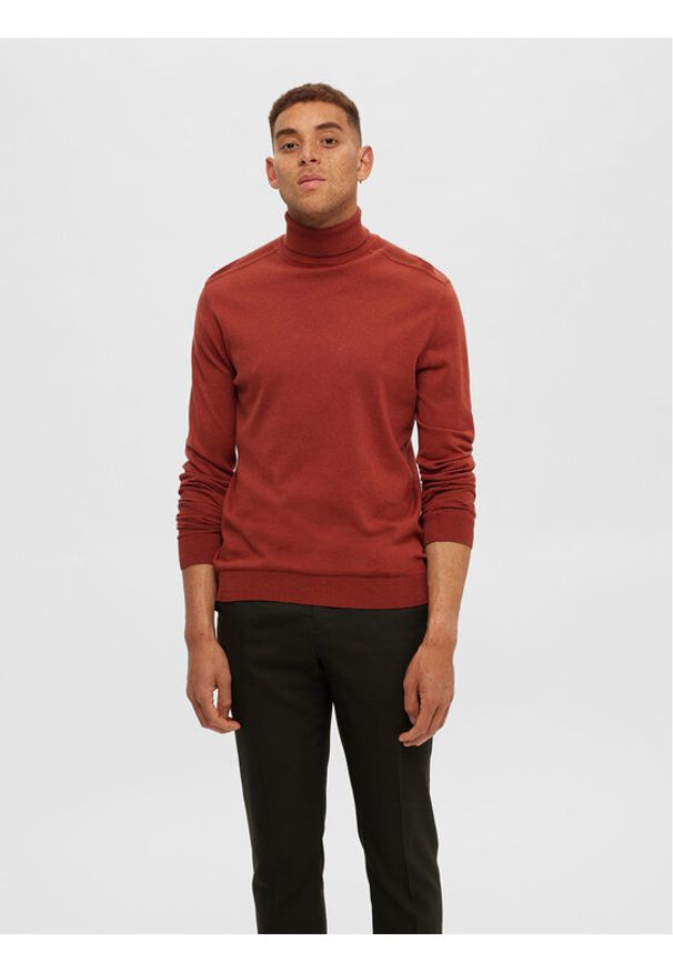 Selected Homme Golf 16074684 Pomarańczowy Regular Fit. Typ kołnierza: golf. Kolor: pomarańczowy. Materiał: bawełna