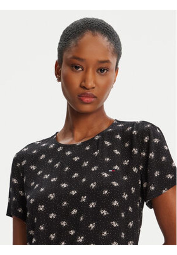 Tommy Jeans Sukienka codzienna DW0DW21120 Czarny Regular Fit. Okazja: na co dzień. Kolor: czarny. Materiał: wiskoza. Typ sukienki: proste. Styl: casual