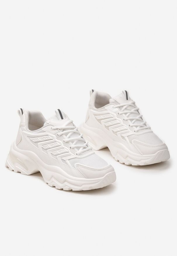 Born2be - Białe Sneakersy na Masywnej Podeszwie z Przeszyciami Hatila. Kolor: biały