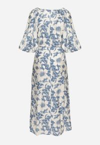 Born2be - Niebiesko-Biała Rozkloszowana Sukienka z Wiskozy Wykończona Bufiastymi Rękawami Maranea. Okazja: na co dzień. Typ kołnierza: dekolt w serek. Kolor: niebieski. Materiał: wiskoza. Typ sukienki: proste, w kształcie A. Styl: casual, elegancki, klasyczny #5