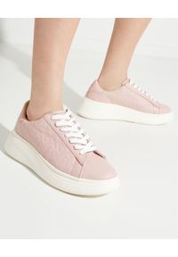 MOA Concept - MOA CONCEPT - Różowe sneakersy z przeszyciami z Myszką Miki. Nosek buta: okrągły. Kolor: różowy, wielokolorowy, fioletowy. Materiał: guma. Wzór: nadruk #1