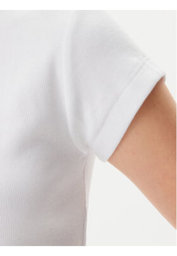 Calvin Klein Jeans T-Shirt LV047AB802 Biały Regular Fit. Kolor: biały. Materiał: bawełna