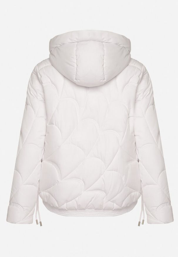 Born2be - Biała Pikowana Kurtka z Kapturem i Bocznymi Zdobieniami Ollenea. Okazja: na spotkanie biznesowe, na co dzień, do pracy, na spacer. Typ kołnierza: kaptur. Kolor: biały. Materiał: jeans. Wzór: aplikacja. Styl: biznesowy, casual, elegancki