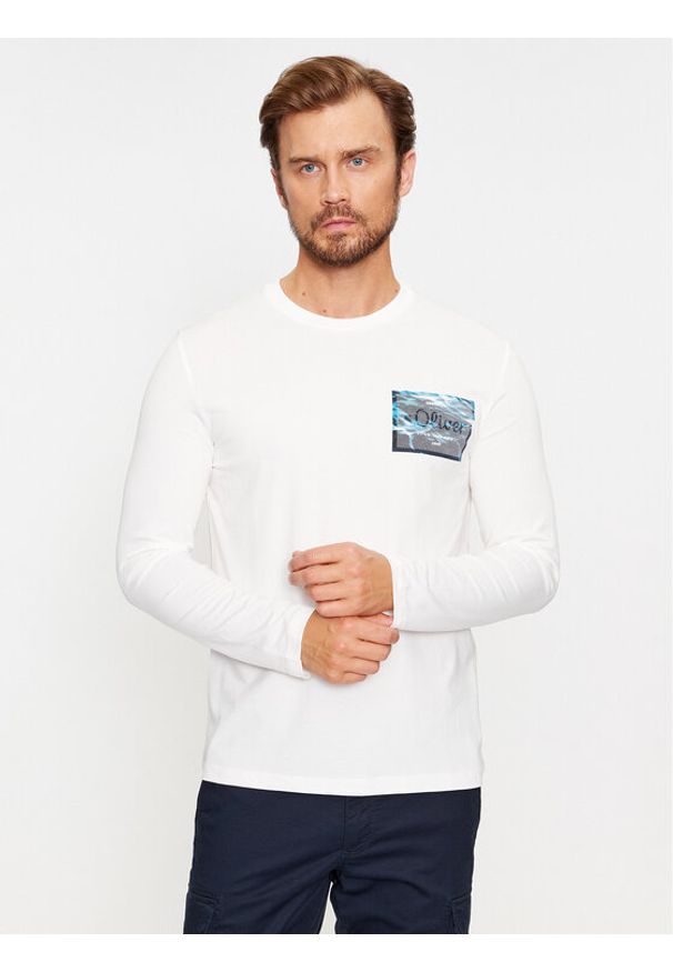 s.Oliver Longsleeve 2135693 Biały Regular Fit. Kolor: biały. Materiał: bawełna. Długość rękawa: długi rękaw