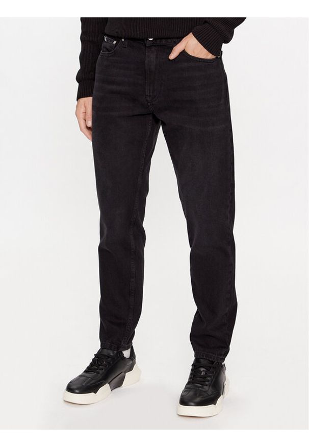 Calvin Klein Jeans Jeansy J30J323358 Czarny Tapered Fit. Kolor: czarny