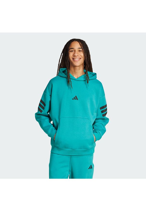 Adidas - Bluza z kapturem Future Icons 3-Stripes. Typ kołnierza: kaptur. Kolor: wielokolorowy, niebieski, zielony. Wzór: paski. Sport: fitness