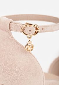 Born2be - Różowe Czółenka Vices na Obcasie z Wkładką ze Skóry Naturalnej z Metaliczną Aplikacją Lilindraen. Okazja: na wesele, na co dzień, na ślub cywilny. Nosek buta: szpiczasty. Zapięcie: sprzączka. Kolor: różowy. Wzór: aplikacja. Materiał: skóra. Obcas: na obcasie. Styl: casual, elegancki. Wysokość obcasa: średni #5