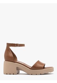 Ryłko - Jasnobrązowe masywne sandały damskie HAYLEY. Kolor: brązowy. Materiał: skóra #1
