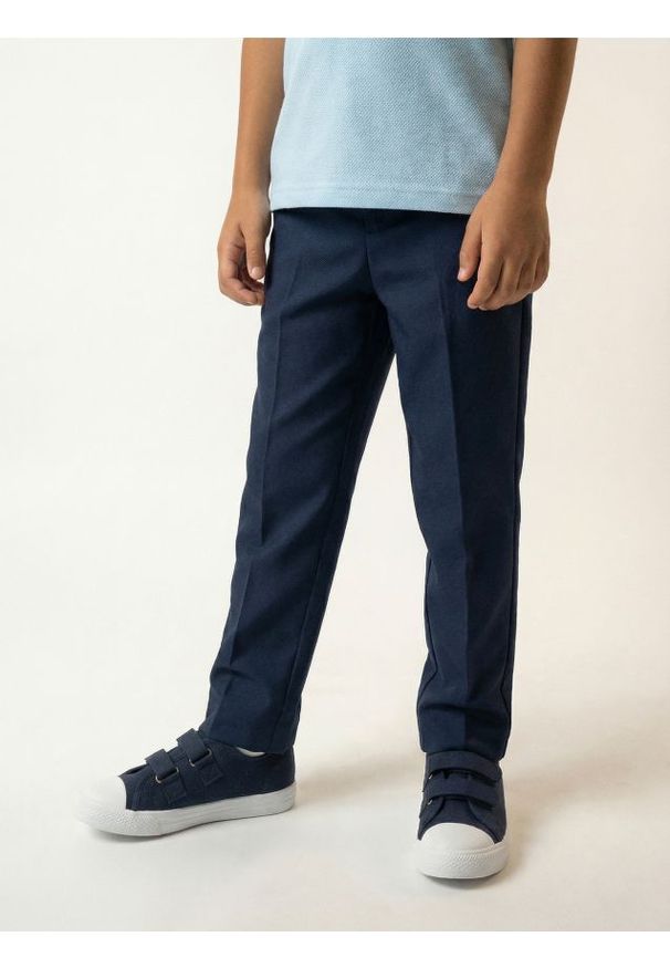 Sinsay - Spodnie garniturowe w stylu chino - granatowy. Kolor: niebieski