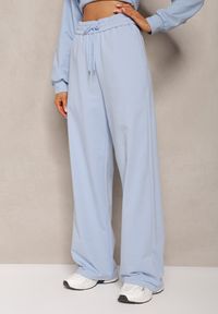 Renee - Jasnoniebieskie Szerokie Spodnie Dresowe z Elastycznej Bawełny Niarti. Kolor: niebieski. Materiał: dresówka, bawełna #3