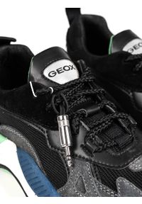 Geox Sneakersy "T02 A" | T94BUA 02214 | T02 A | Kobieta | Czarny, Zielony. Kolor: czarny, zielony, wielokolorowy. Materiał: materiał, skóra