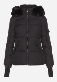 Born2be - Czarna Pikowana Kurtka z Odpinanym Kapturem z Futrem i Długimi Ściągaczami przy Rękawach Zintria. Okazja: na spacer. Kolor: czarny. Materiał: futro. Długość rękawa: długi rękaw. Długość: długie. Styl: elegancki #7