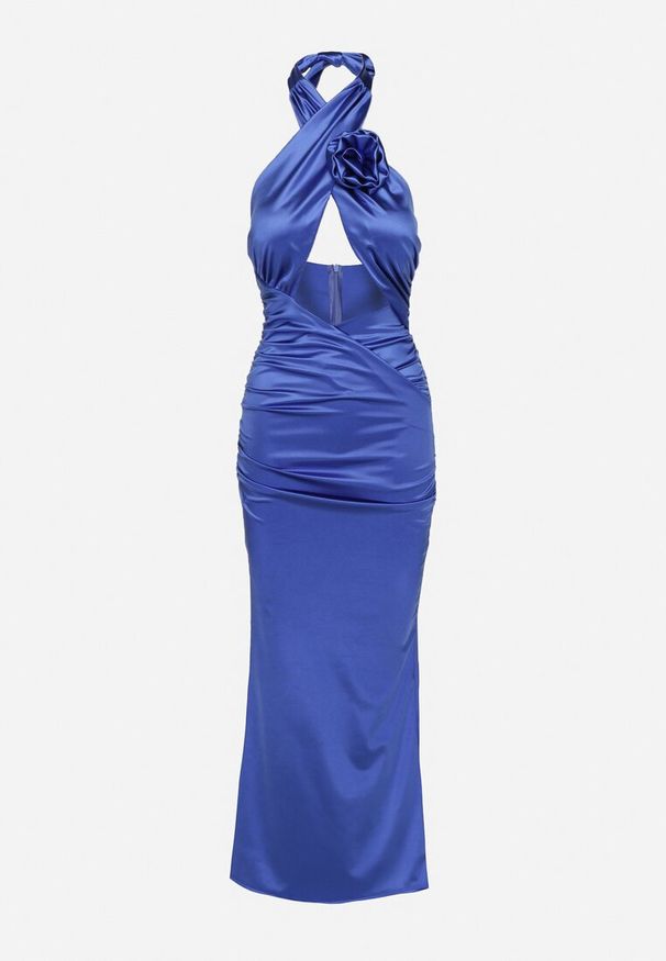 Born2be - Niebieska Satynowa Sukienka Wiązana na Szyi z Wycięciem pod Biustem i Różyczką Roneza. Kolor: niebieski. Materiał: satyna. Styl: elegancki